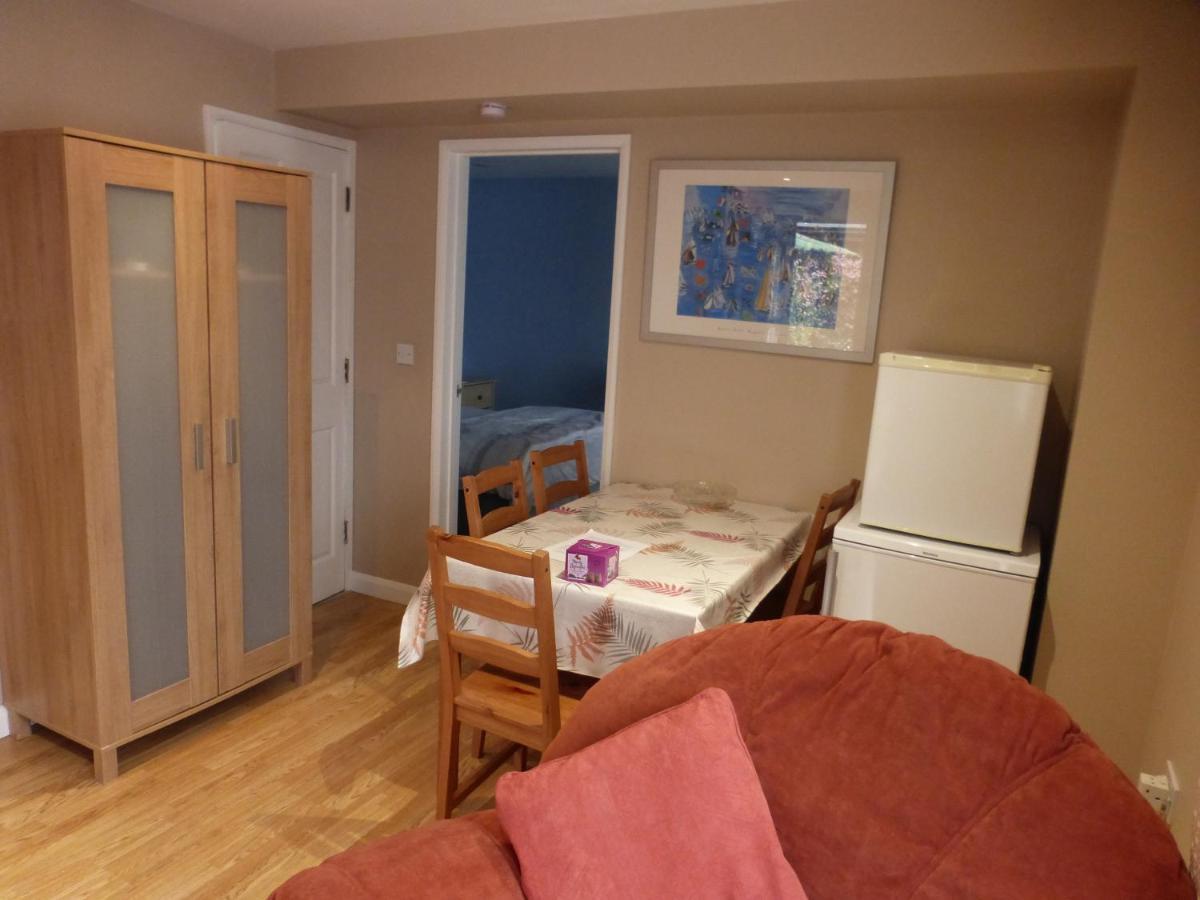 Self-Contained Private Apartment Μπάρνετ Εξωτερικό φωτογραφία
